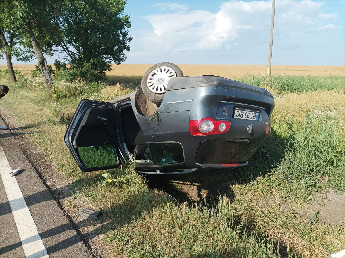 Accident Pe Un Drum Din Judet Din Cauza Unei Depasiri Imprudente Foto