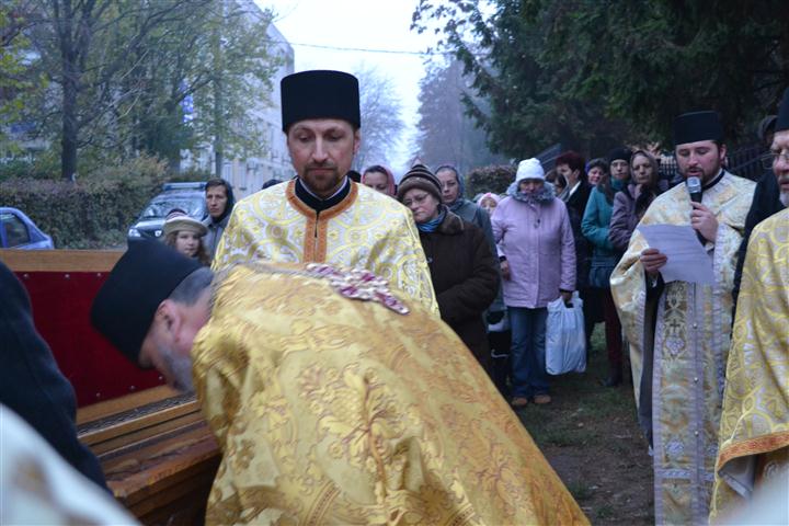 Moastele Sfantului Andrei la Biserica Vovidenia Botosani 12  