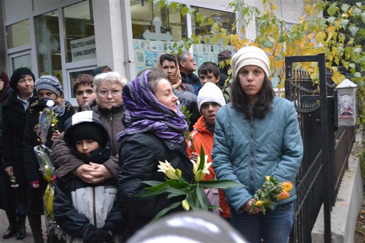 Moastele Sfantului Andrei la Biserica Vovidenia Botosani 6 