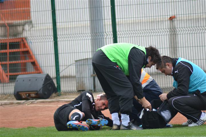 Dean Beta accidentare ureche la FC Botosani Sportul Studentesc 4