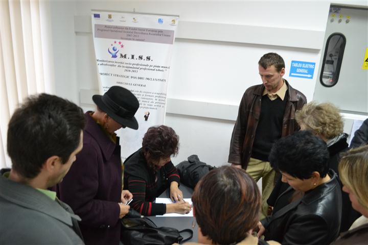 protest profesori Scoala 12 la ISJ Botosani 10 