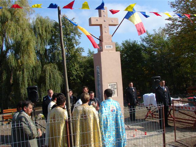 monument inaugurat la Icuseni Vorona  