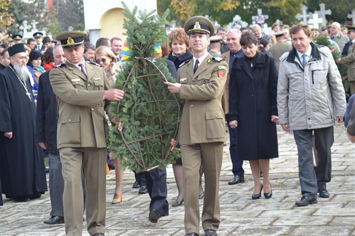 oameni politici la Ziua Armatei Botosani 11 