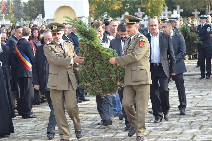 oameni politici la Ziua Armatei Botosani 