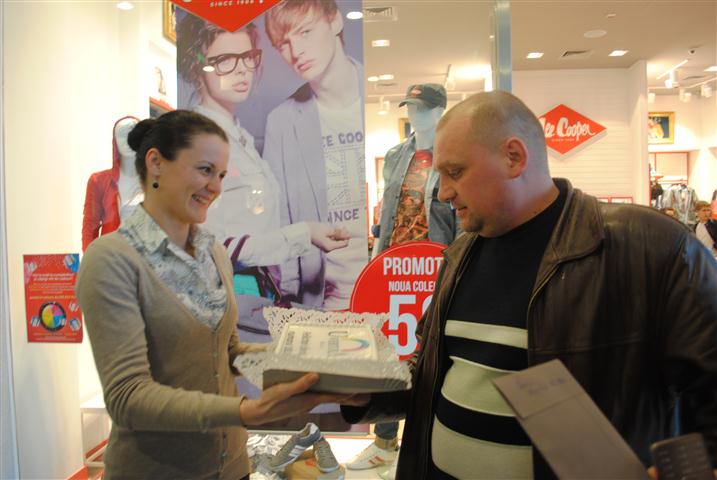 client premiat la Uvertura Mall Botosani   