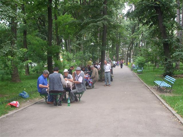 pensionari parc mese sah    