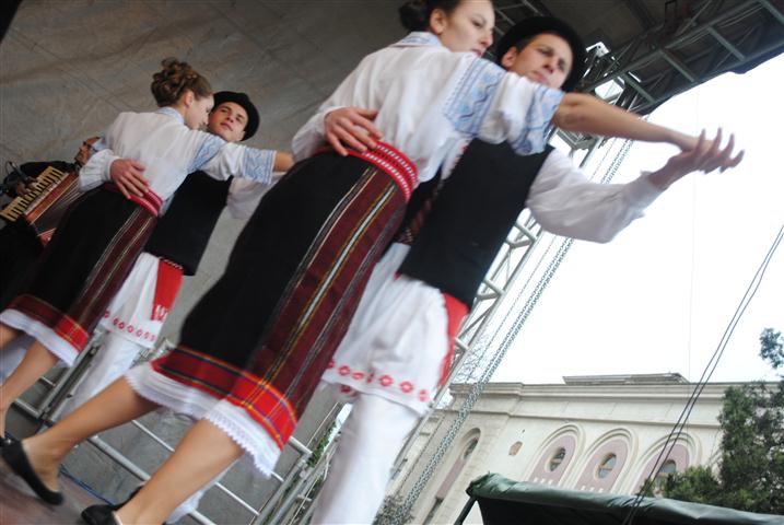 din strabuni din oameni buni botosani 2013  