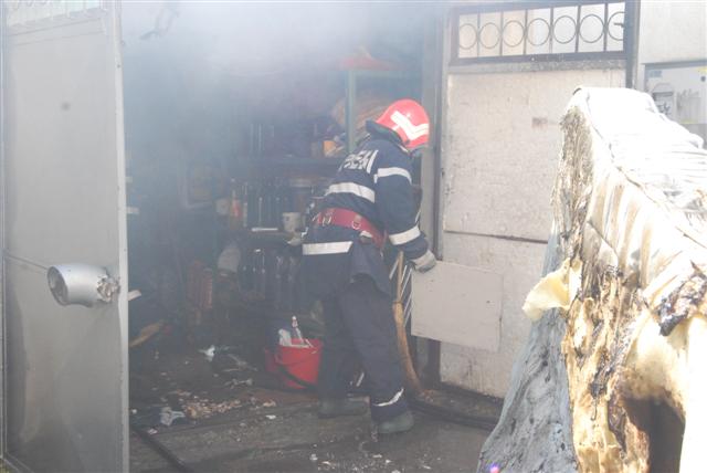 incendiu garaj Botosani   