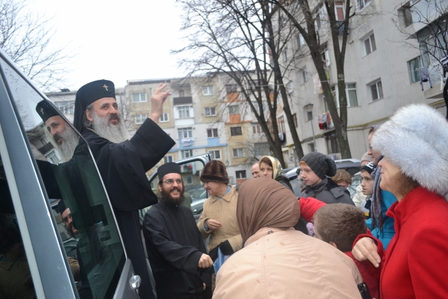 IPS Teofan slujba Biserica Cuviosul Antonie cel Mare Botosani  