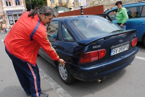 masina vandalizata profesor Todireni      