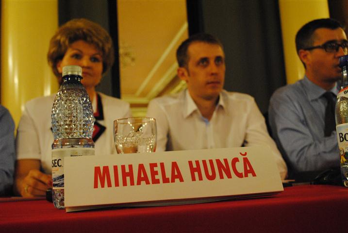 Mihaela Hunca proces pe bani cu ISJ Botosani  