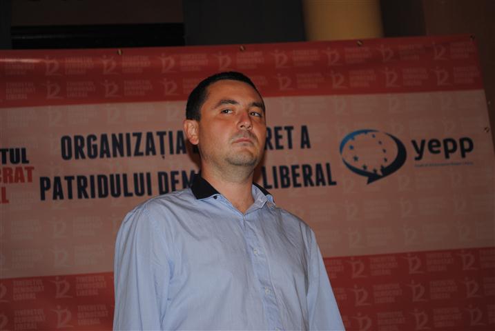 adrian poclid locuri de munca  