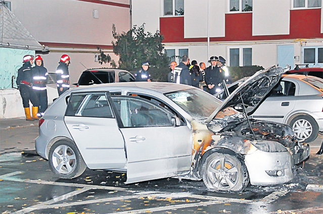 masina incendiata ilie luca  