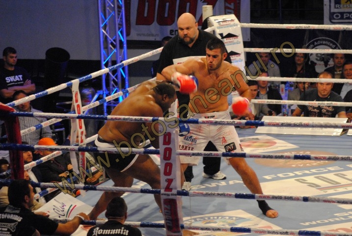 knockout giannis stoforidis superkombat botosani 