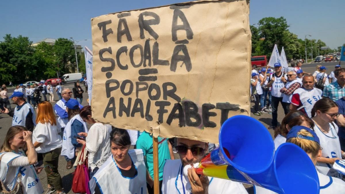 Profesorii Ameninta Cu Greva Generala Acesti Oameni Sunt Condamnati La