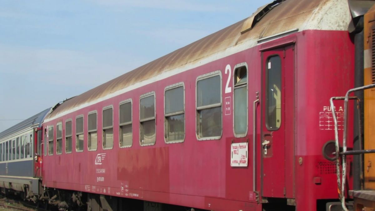 Calatorie in jeguri de tren, cu toalete pline si frig pe ruta Botosani – Bucuresti - - Despre Botosaniul interzis